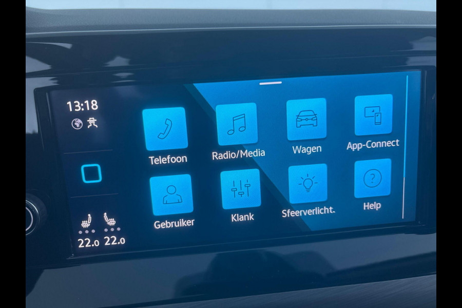 Volkswagen Golf 1.5 eTSI Style 130 pk Automaat (DSG) | Navigatie via App | Parkeersensoren | Achteruitrijcamera | Adaptieve Cruise Control | Stoelverwarming | Autom. airco (3 zones) |