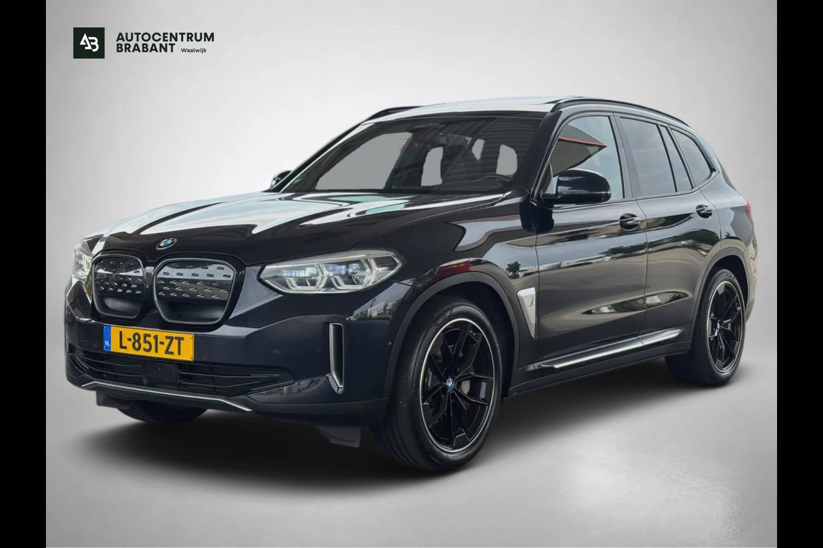 BMW iX3 High Executive 80 kWh M-pakket (NL-auto, Dealer OnderH, Panoramadak, Navi Pro, 360 Camera, Leder, Auto Pilot, StoelV, Etc)