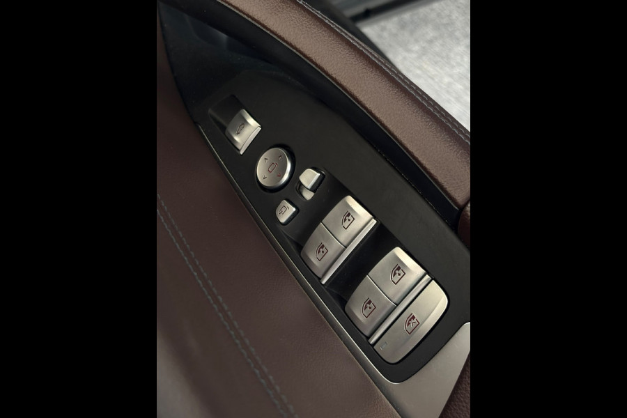BMW iX3 High Executive 80 kWh M-pakket (NL-auto, Dealer OnderH, Panoramadak, Navi Pro, 360 Camera, Leder, Auto Pilot, StoelV, Etc)