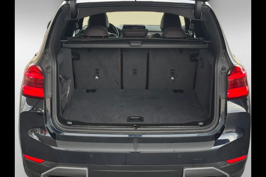 BMW iX3 High Executive 80 kWh M-pakket (NL-auto, Dealer OnderH, Panoramadak, Navi Pro, 360 Camera, Leder, Auto Pilot, StoelV, Etc)