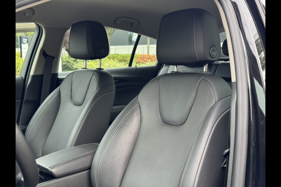 Opel Insignia Grand Sport 1.5 Turbo Business Executive | Leder, Navi, Stoel+Stuurverw., Climate, Cruise, Trekhaak wegkl. | NAP |