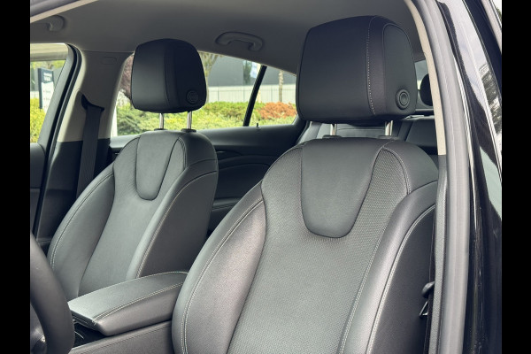 Opel Insignia Grand Sport 1.5 Turbo Business Executive | Leder, Navi, Stoel+Stuurverw., Climate, Cruise, Trekhaak wegkl. | NAP |