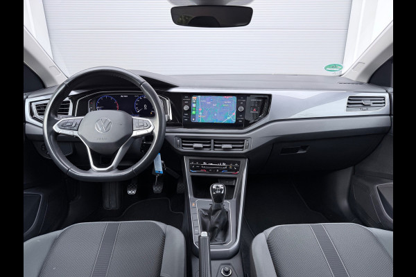 Volkswagen Polo 1.0 TSI Style Pano/AppleCarPlay/IQ.Light