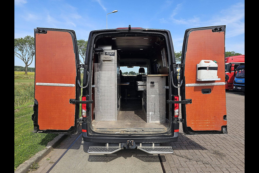 Volkswagen Crafter 35 2.0 TDI L3H3 Cruise control, Airco, Pdc, Carplay, Navi, Camera, 3T-trekhaak, 2x Draaistoelen *Bijzonder geschikt als camper*