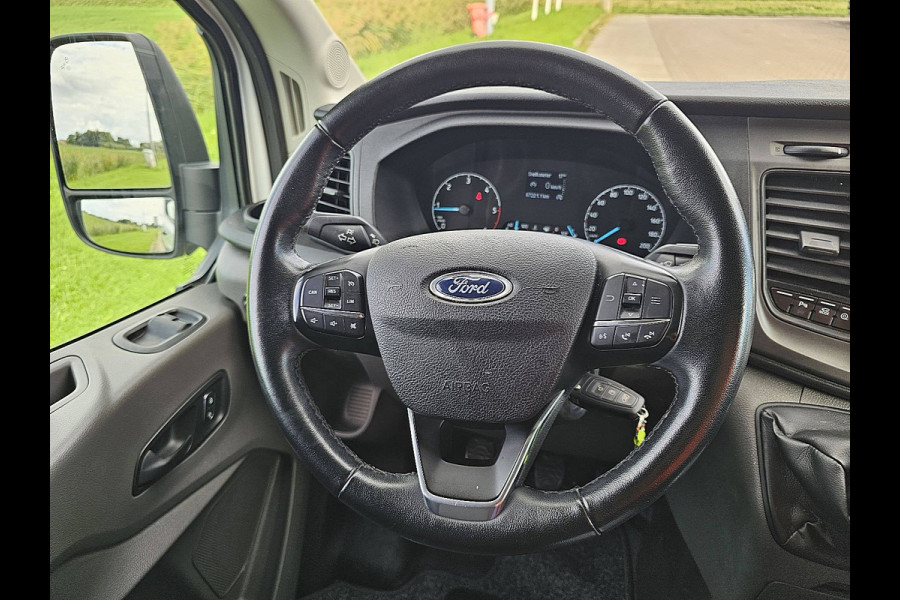 Ford Transit 350 2.0 TDCI L2H2 Trend AWD Cruise control, Airco, Pdc, Carplay, Camera, Dodehoek detectie, Koelen/Vriezen, Nacht/Dag koeling