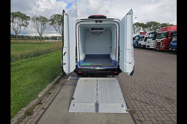 Ford Transit 350 2.0 TDCI L2H2 Trend AWD Cruise control, Airco, Pdc, Carplay, Camera, Dodehoek detectie, Koelen/Vriezen, Nacht/Dag koeling