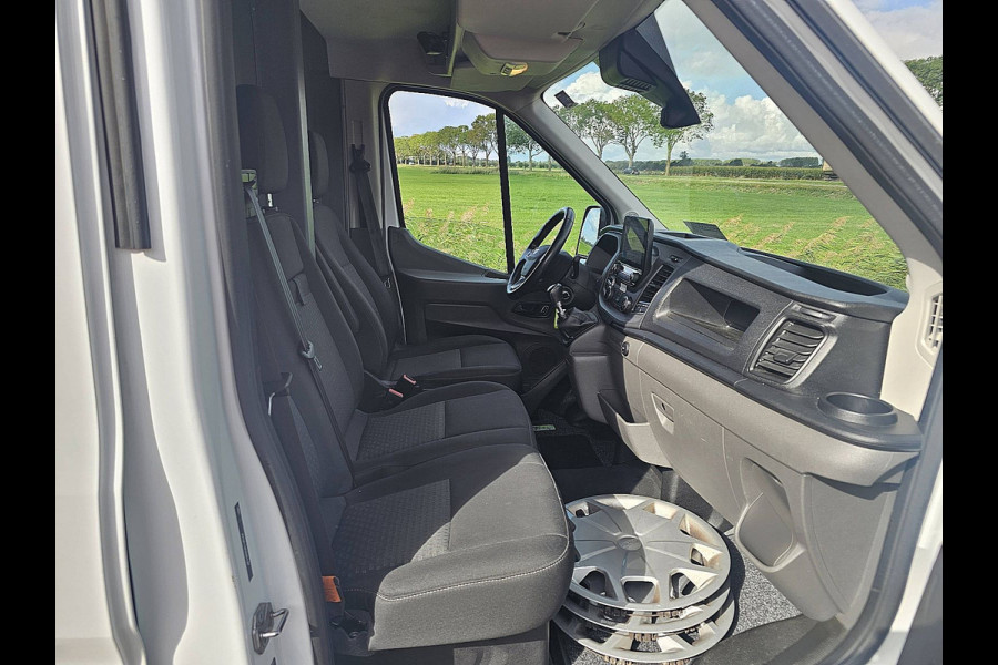 Ford Transit 350 2.0 TDCI L2H2 Trend AWD Cruise control, Airco, Pdc, Carplay, Camera, Dodehoek detectie, Koelen/Vriezen, Nacht/Dag koeling