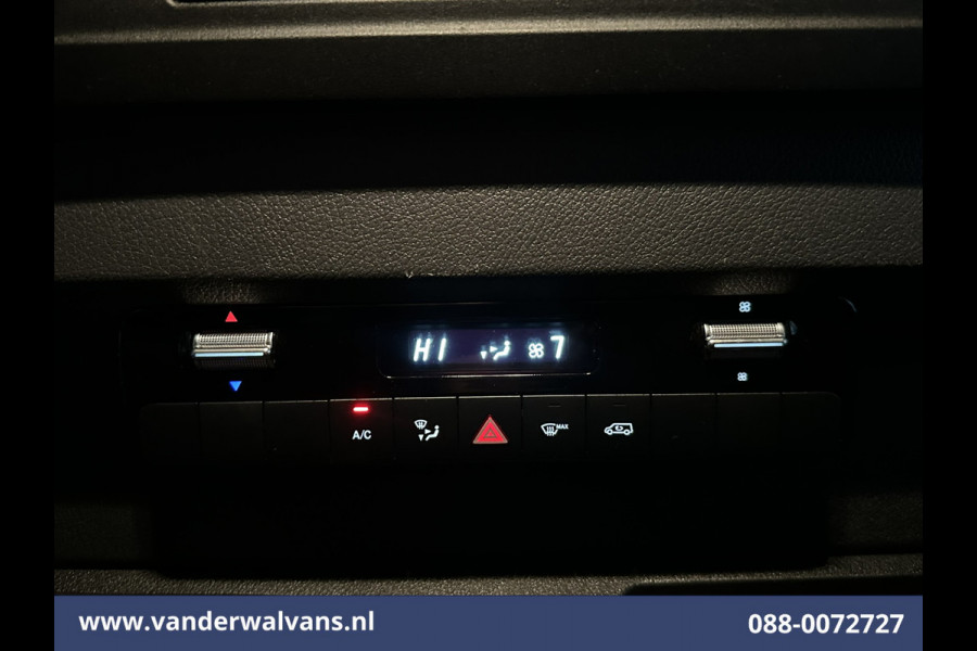 Mercedes-Benz Sprinter 211 CDI 115pk L2H2 Euro6 Airco | Camera | Trekhaak Bijrijdersbank