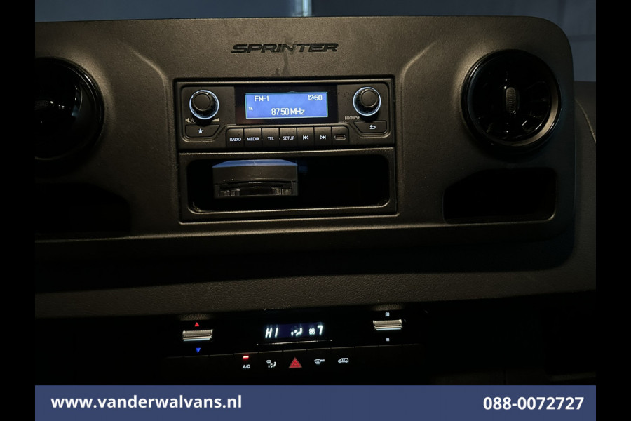 Mercedes-Benz Sprinter 211 CDI 115pk L2H2 Euro6 Airco | Camera | Trekhaak Bijrijdersbank