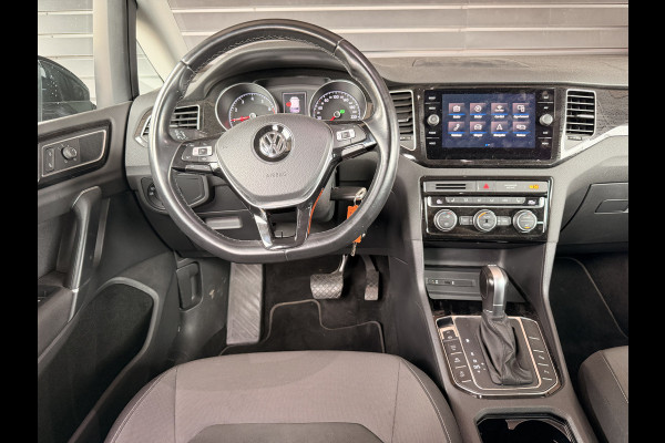 Volkswagen Golf Sportsvan 1.5 TSI ACT Highline | Automaat | LED | Trekhaak | ACC | Navi | Stoelverwarming | Park Assist | Camera |
