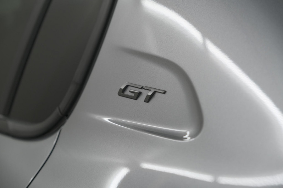 Peugeot 208 1.2 Hybrid 145 e-DCS6 GT | Alcantara Pakket | Camera | Apple Carplay | Stoelverwarming