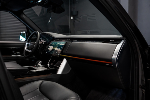 Land Rover Range Rover 3.0 P550e HSE PHEV *Meridian 3D Surround / Panorama / Stoelventilatie & Massage / AWD-Besturing / Soft-Close / 5-JAAR FABRIEKSGARANTIE*