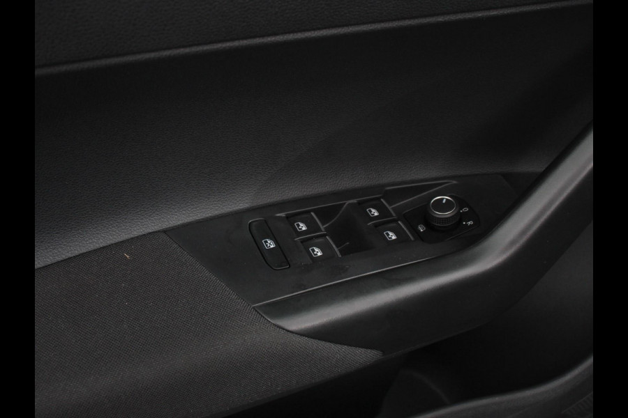 Volkswagen Polo 1.0 TSI Move Navigatie Android Auto / Apple Carplay Climate Control Lichtmetalen Velgen Digitale Cockpit