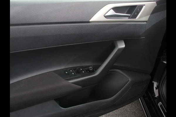 Volkswagen Polo 1.0 TSI Move Navigatie Android Auto / Apple Carplay Climate Control Lichtmetalen Velgen Digitale Cockpit