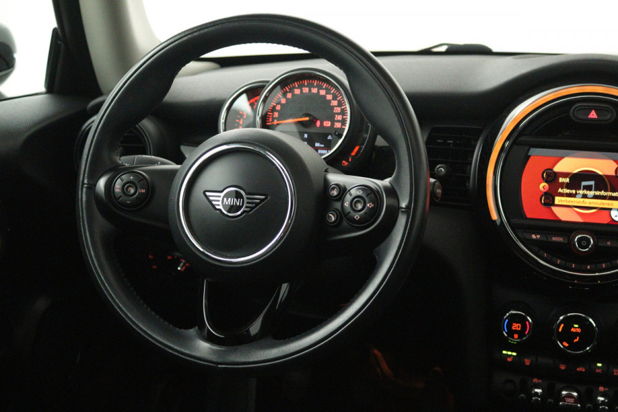 MINI 3-deurs 1.5 Cooper Pepper (PANORAMADAK, STOELVERWARMING, CARPLAY)