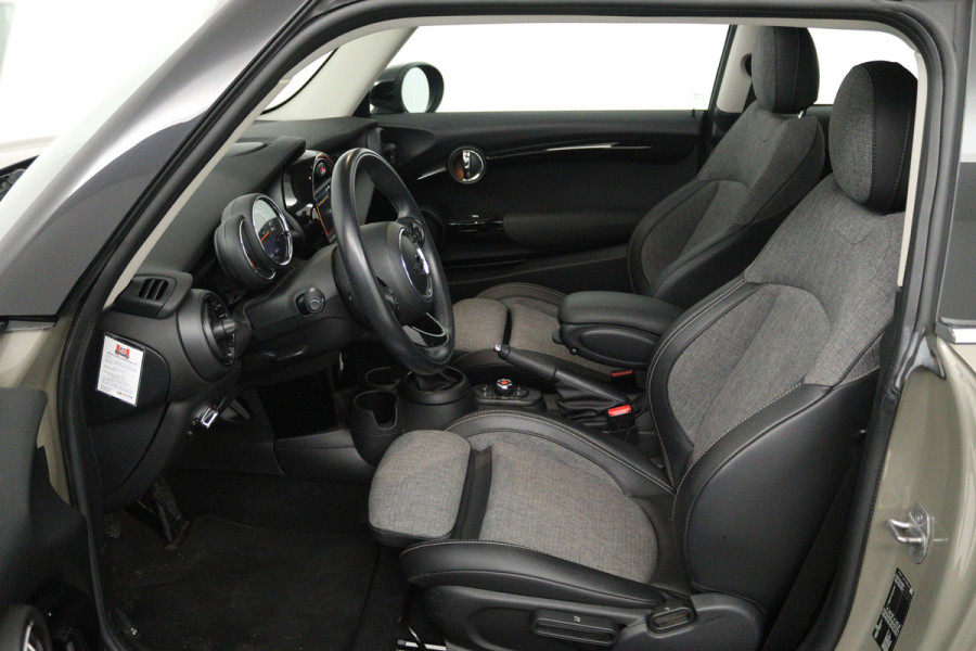 MINI 3-deurs 1.5 Cooper Pepper (PANORAMADAK, STOELVERWARMING, CARPLAY)