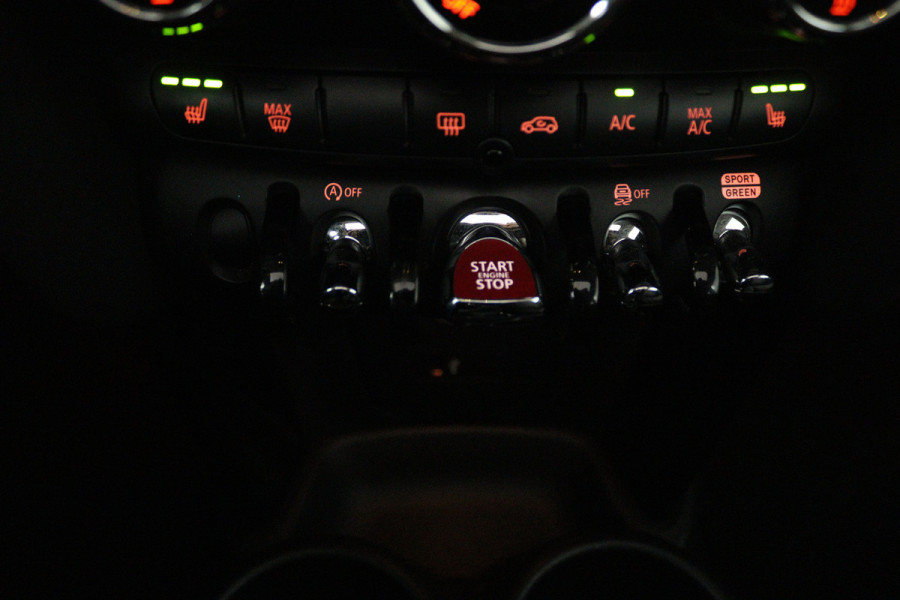 MINI 3-deurs 1.5 Cooper Pepper (PANORAMADAK, STOELVERWARMING, CARPLAY)