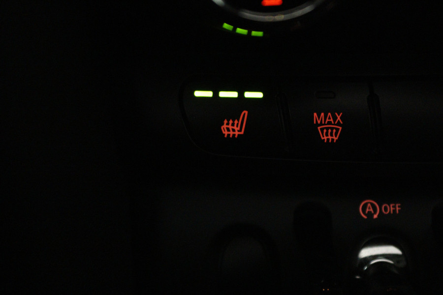 MINI 3-deurs 1.5 Cooper Pepper (PANORAMADAK, STOELVERWARMING, CARPLAY)