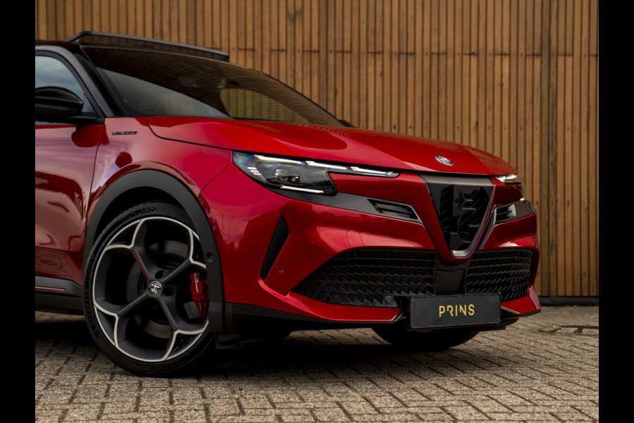 Alfa Romeo junior Elettrica Veloce 54 kWh | Corsa stoelen | Pano-dak | Techno Pack | Sport Pack