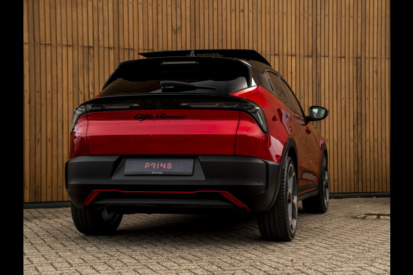 Alfa Romeo junior Elettrica Veloce 54 kWh | Corsa stoelen | Pano-dak | Techno Pack | Sport Pack