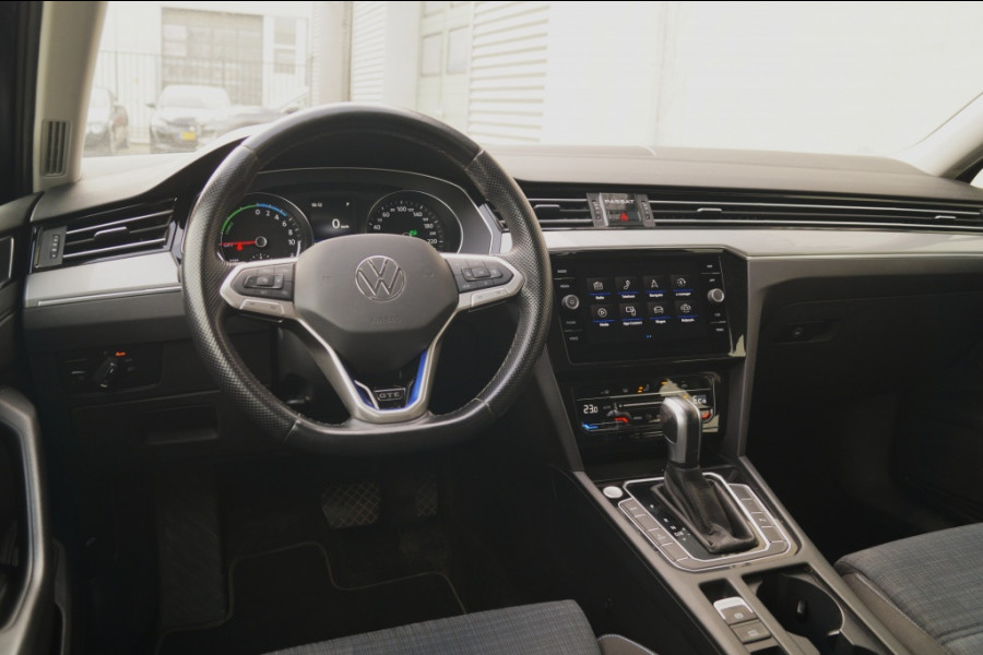 Volkswagen Passat Variant 1.4 TSI PHEV GTE Business -SOH91%-LED-ECC-CAM-