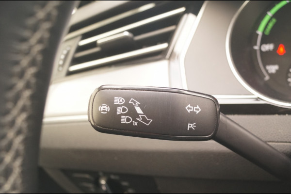 Volkswagen Passat Variant 1.4 TSI PHEV GTE Business -SOH91%-LED-ECC-CAM-