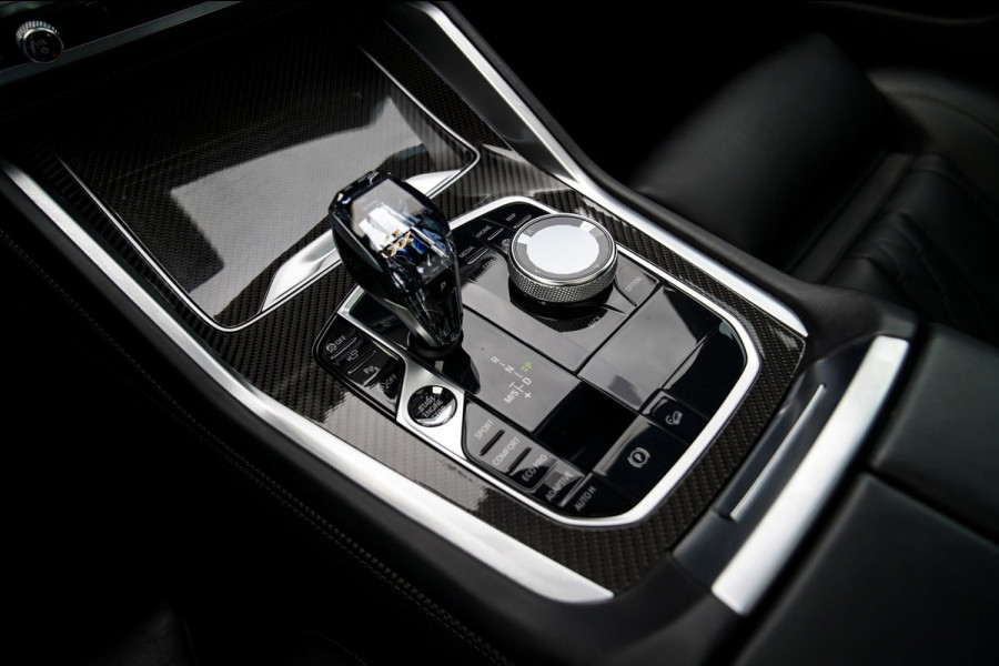 BMW X6 XDrive40i High Executive | Panorama | 360cam | Carbon | Adaptieve cruise control | Kristallen pook | 22 inch | Dealer onder