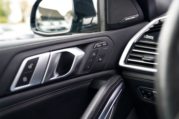 BMW X6 XDrive40i High Executive | Panorama | 360cam | Carbon | Adaptieve cruise control | Kristallen pook | 22 inch | Dealer onder