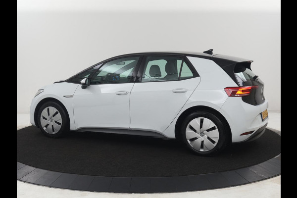 Volkswagen ID.3 Life 58 kWh | SOH 93.6% | Adaptive cruise | Stuur/stoel verwarming | Sfeerverlichting | Park assist | Carplay |