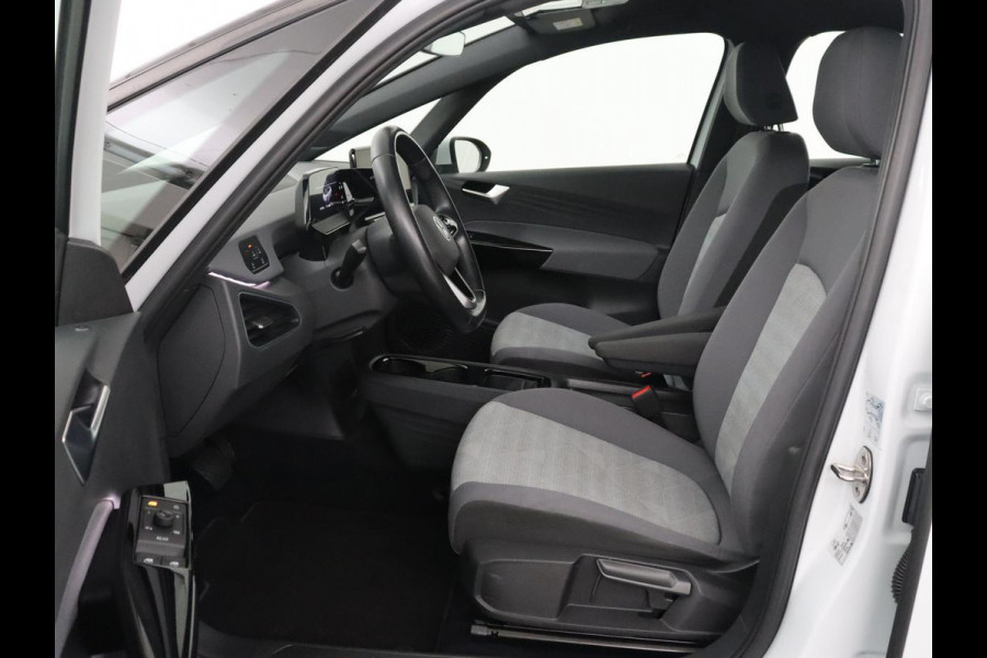 Volkswagen ID.3 Life 58 kWh | SOH 93.6% | Adaptive cruise | Stuur/stoel verwarming | Sfeerverlichting | Park assist | Carplay |