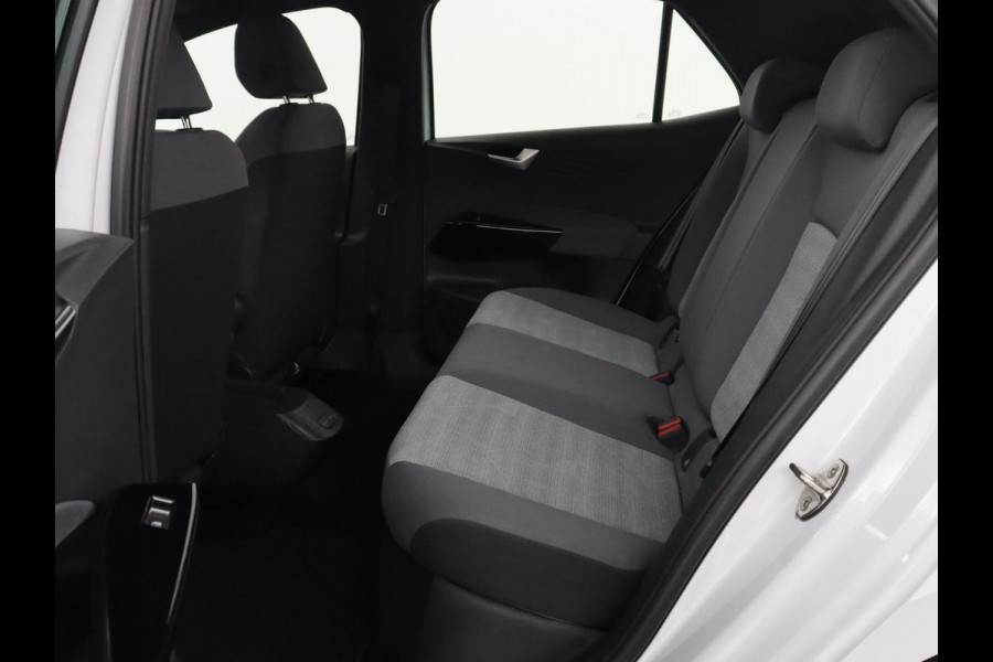 Volkswagen ID.3 Life 58 kWh | SOH 93.6% | Adaptive cruise | Stuur/stoel verwarming | Sfeerverlichting | Park assist | Carplay |