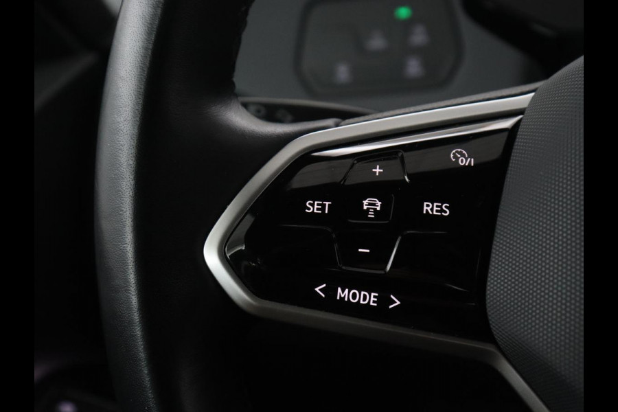 Volkswagen ID.3 Life 58 kWh | SOH 93.6% | Adaptive cruise | Stuur/stoel verwarming | Sfeerverlichting | Park assist | Carplay |