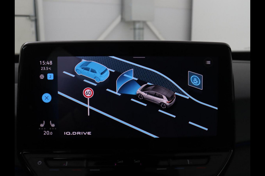 Volkswagen ID.3 Life 58 kWh | SOH 93.6% | Adaptive cruise | Stuur/stoel verwarming | Sfeerverlichting | Park assist | Carplay |