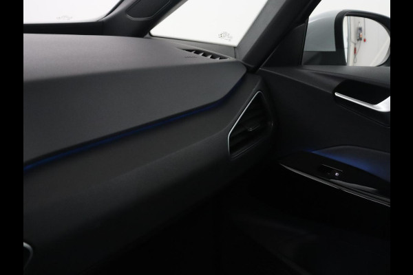 Volkswagen ID.3 Life 58 kWh | SOH 93.6% | Adaptive cruise | Stuur/stoel verwarming | Sfeerverlichting | Park assist | Carplay |