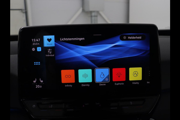 Volkswagen ID.3 Life 58 kWh | SOH 93.6% | Adaptive cruise | Stuur/stoel verwarming | Sfeerverlichting | Park assist | Carplay |