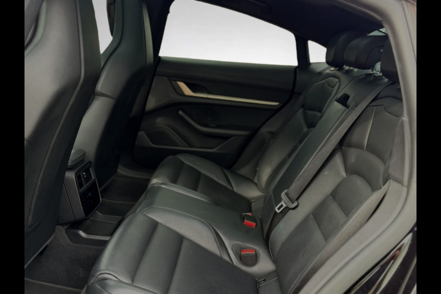 Porsche Taycan Performance 84 kWh 93% SoH (NL-auto, Panorama, Sport Chrono, Ledere Dash, 360 Camera, StoelVerkoel, CarPlay, Etc)