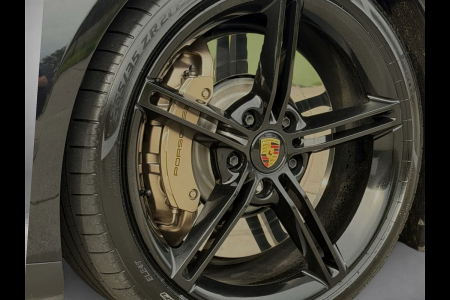 Porsche Taycan Performance 84 kWh 93% SoH (NL-auto, Panorama, Sport Chrono, Ledere Dash, 360 Camera, StoelVerkoel, CarPlay, Etc)