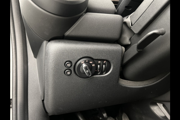 MINI Cooper 1.5 one Classic Facelift Digital Cockpit/Carplay/Navi/Keyless entry/Park.sens