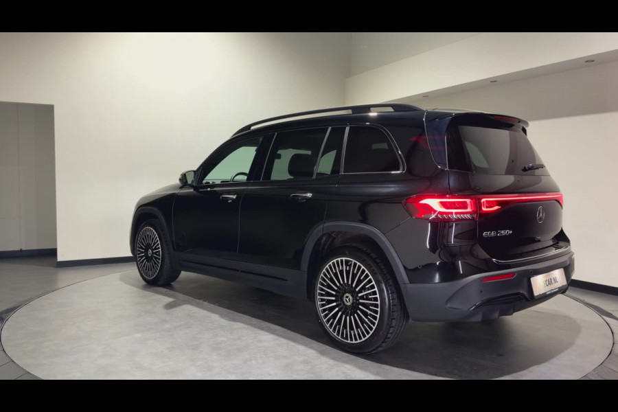 Mercedes-Benz EQB 250+ Sport Edition 71 kWh | AMG-styling | Keyless | Panoramadak | Stoelen verwarmd