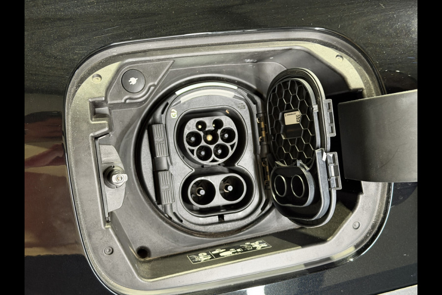 Mercedes-Benz EQB 250+ Sport Edition 71 kWh | AMG-styling | Keyless | Panoramadak | Stoelen verwarmd