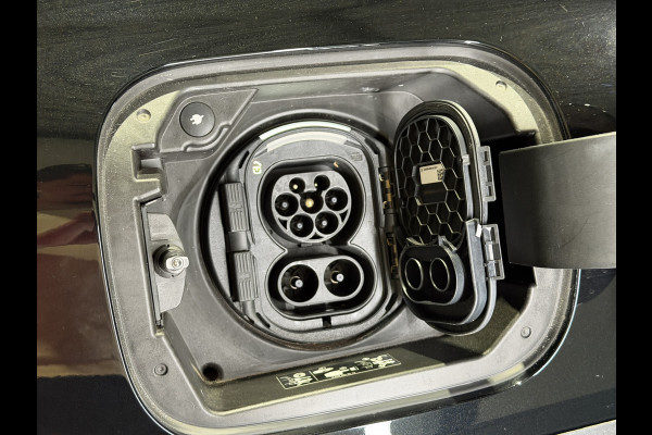 Mercedes-Benz EQB 250+ Sport Edition 71 kWh | AMG-styling | Keyless | Panoramadak | Stoelen verwarmd