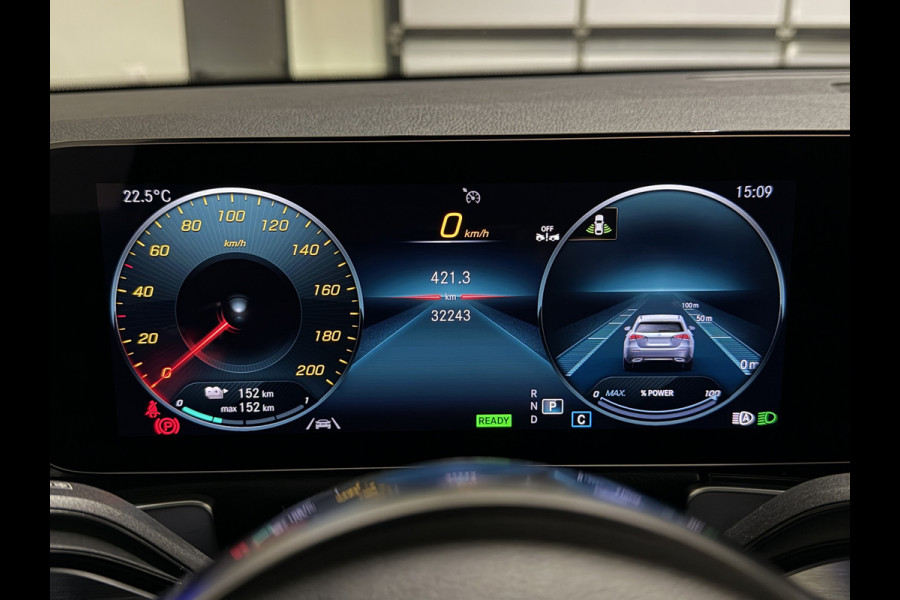 Mercedes-Benz EQB 250+ Sport Edition 71 kWh | AMG-styling | Keyless | Panoramadak | Stoelen verwarmd