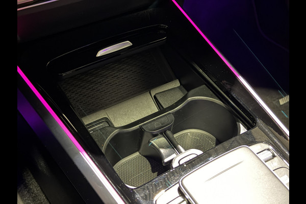 Mercedes-Benz EQB 250+ Sport Edition 71 kWh | AMG-styling | Keyless | Panoramadak | Stoelen verwarmd
