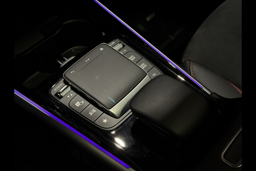 Mercedes-Benz EQB 250+ Sport Edition 71 kWh | AMG-styling | Keyless | Panoramadak | Stoelen verwarmd