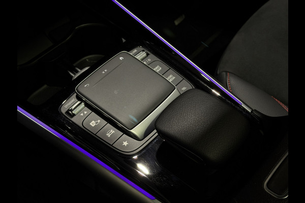 Mercedes-Benz EQB 250+ Sport Edition 71 kWh | AMG-styling | Keyless | Panoramadak | Stoelen verwarmd