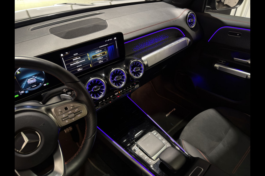 Mercedes-Benz EQB 250+ Sport Edition 71 kWh | AMG-styling | Keyless | Panoramadak | Stoelen verwarmd