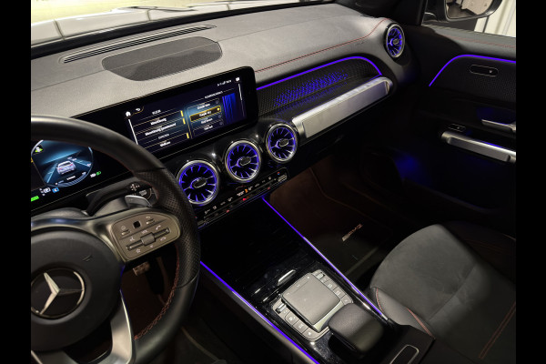 Mercedes-Benz EQB 250+ Sport Edition 71 kWh | AMG-styling | Keyless | Panoramadak | Stoelen verwarmd