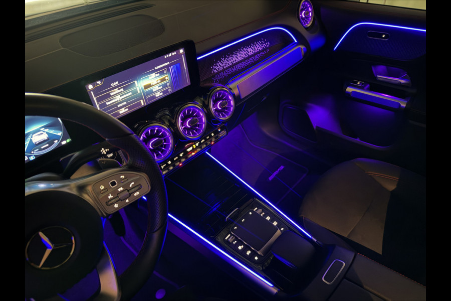 Mercedes-Benz EQB 250+ Sport Edition 71 kWh | AMG-styling | Keyless | Panoramadak | Stoelen verwarmd