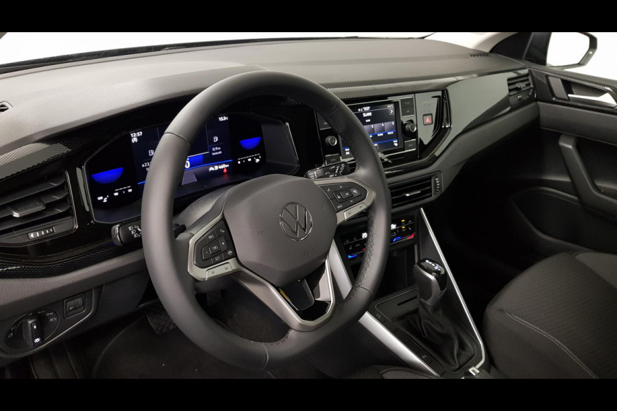 Volkswagen Polo 1.0 TSI Automaat Life Navigatie Climate Control Stoelverwarming Digitale cockpit Camera Parkeer sensoren Led DAB