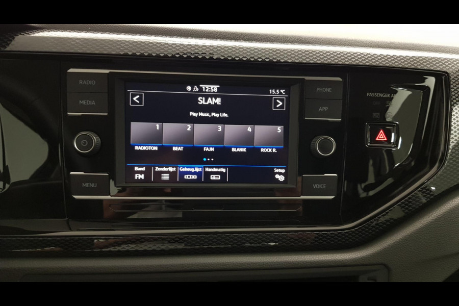 Volkswagen Polo 1.0 TSI Automaat Life Navigatie Climate Control Stoelverwarming Digitale cockpit Camera Parkeer sensoren Led DAB